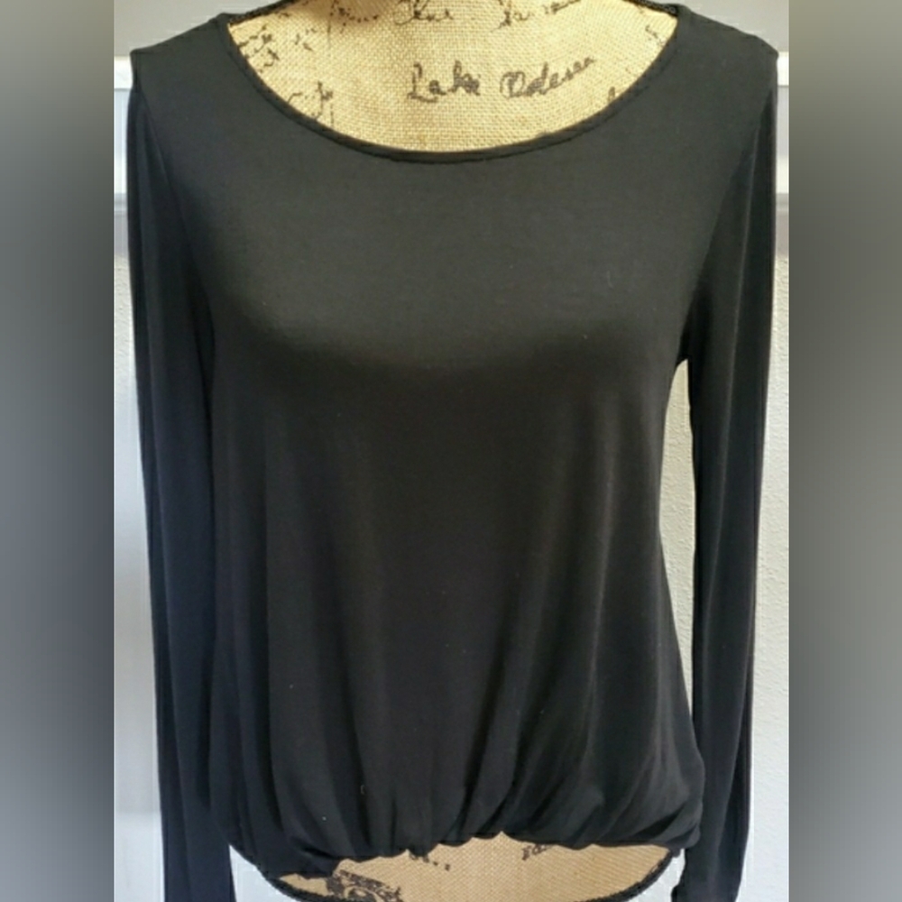 ❗SALE❗Olsenboye Scoop Neck, Lightweight, High-low Top
